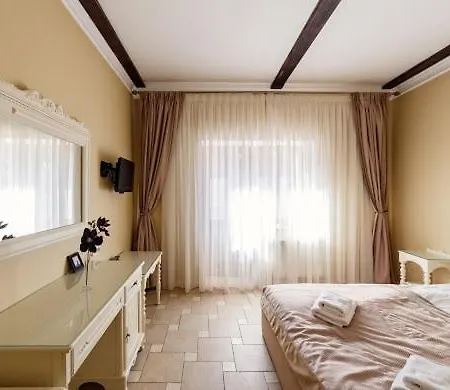 Luxury лакшери מלון *