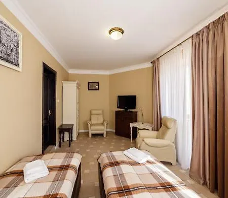 Luxury лакшери מלון *